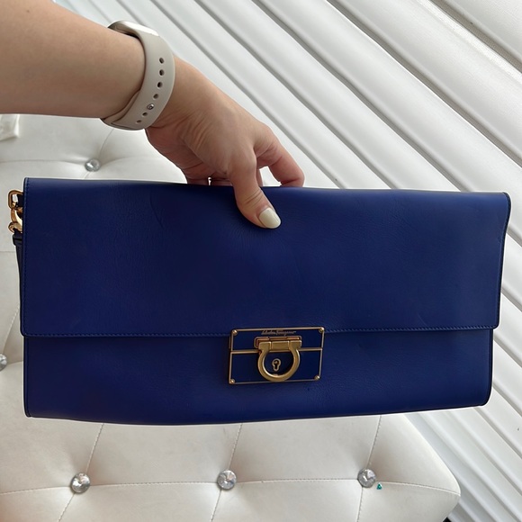SOLD// Salvatore Ferragamo blue clutch - Picture 11 of 13